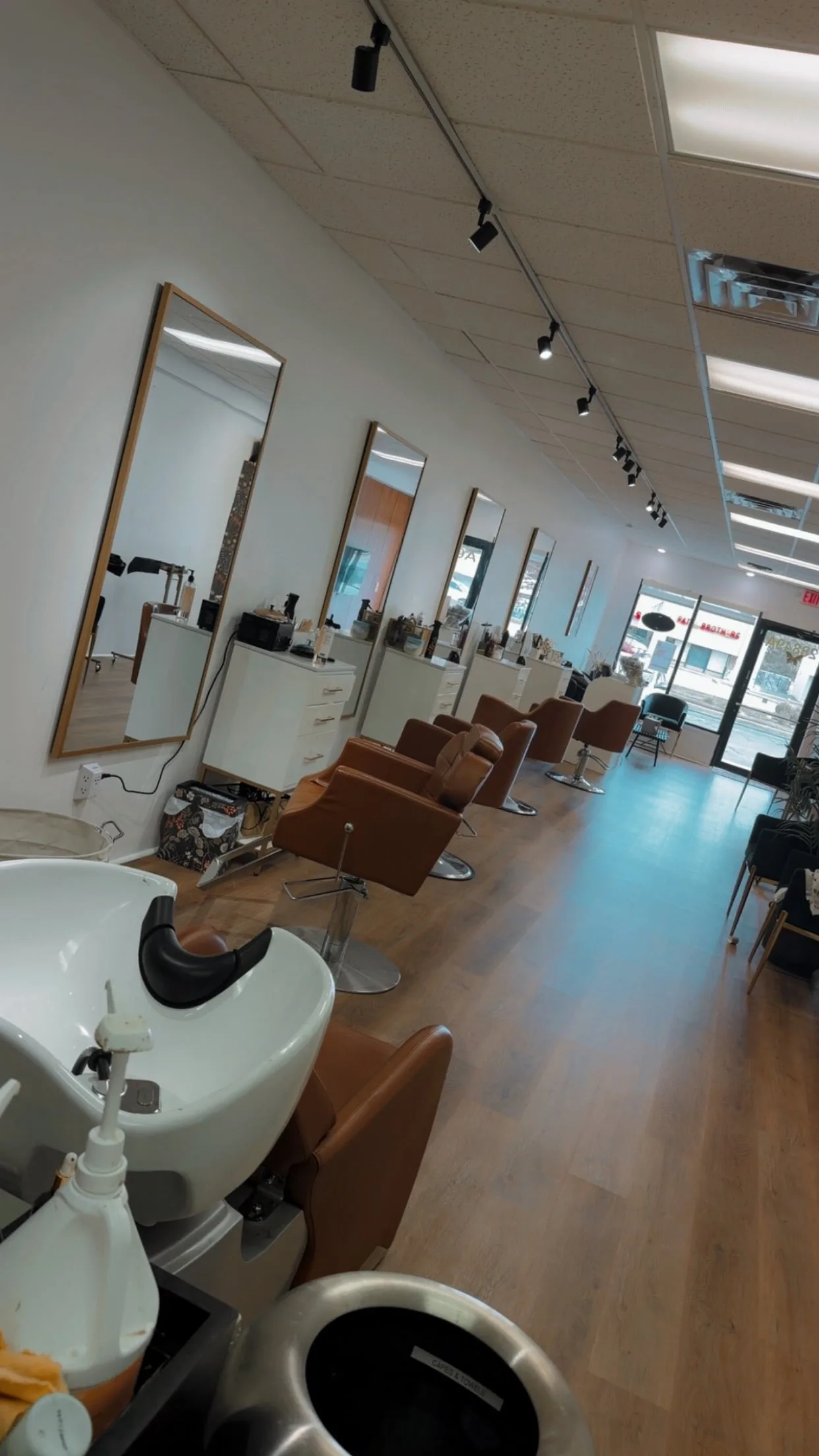 Licensed stylists at Salon Sanaa Farmington Hills
